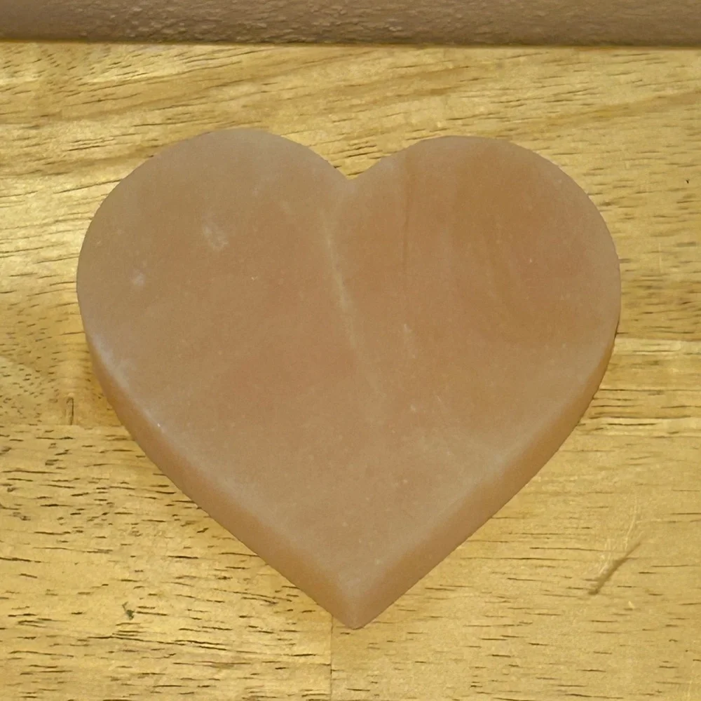 PIRKAS Hand Carved Orange Selenite Stone Heart Made in Peru. Brand New With Tags
